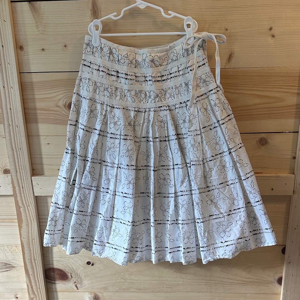 New York & Company White Floral A-Line Skirt